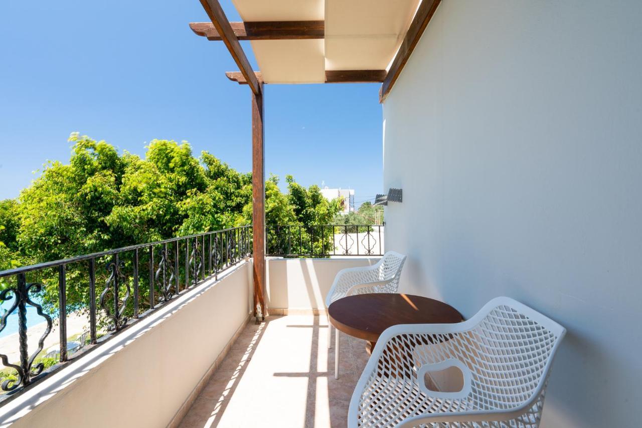 Serenity Hideaway Palaiochora Exterior foto